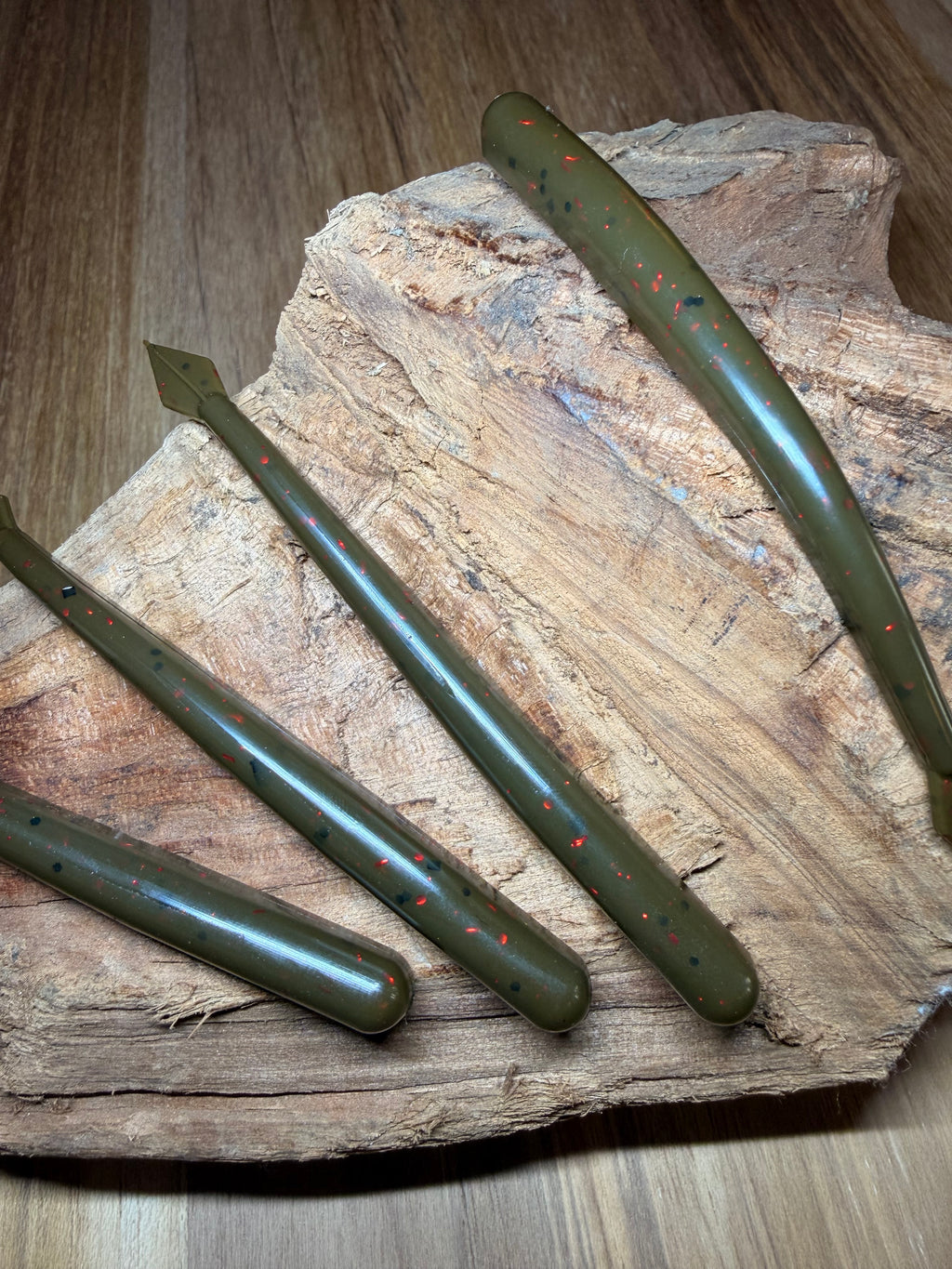 Green Pumpkin red/black flake