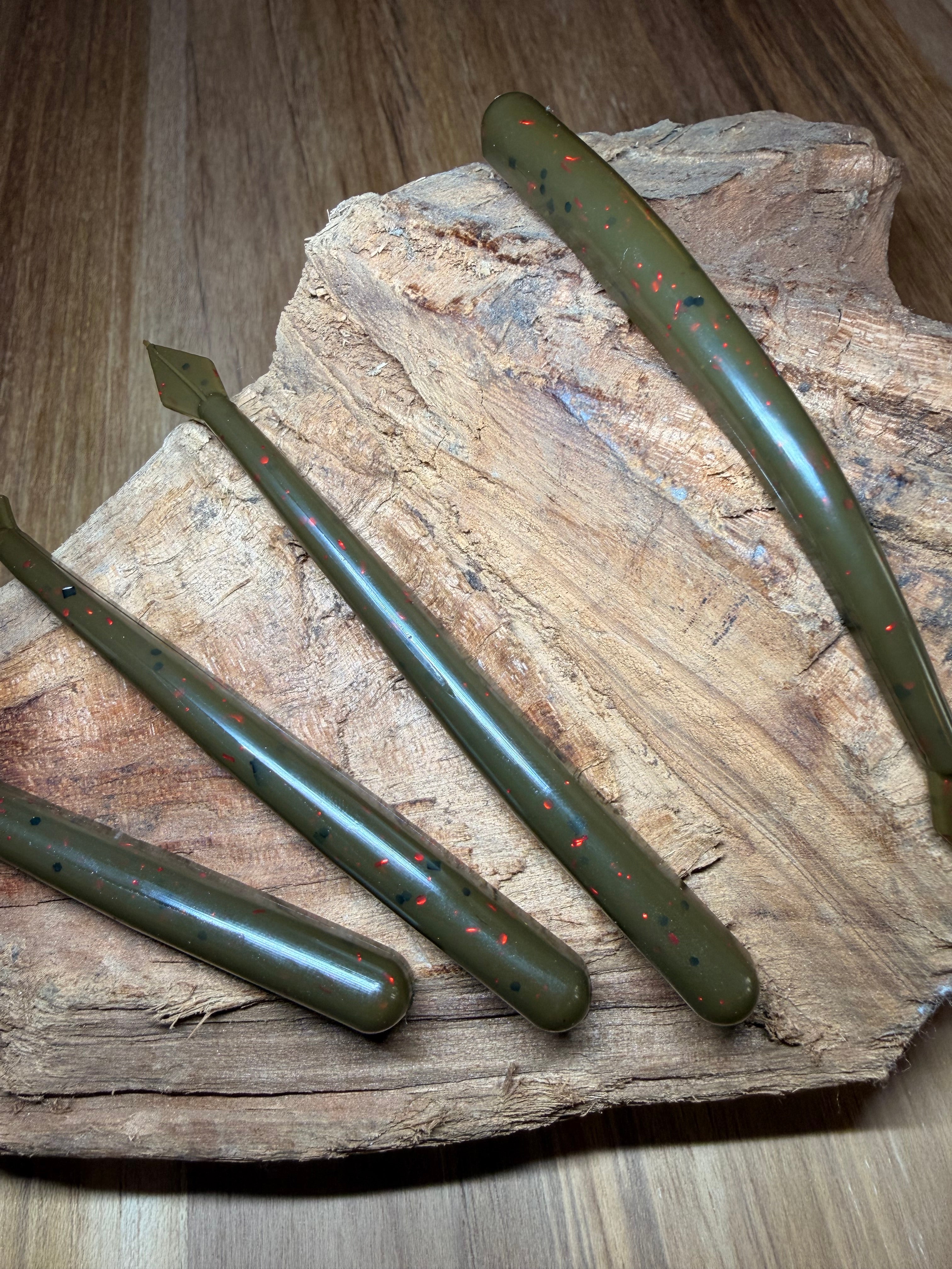 Green Pumpkin red/black flake